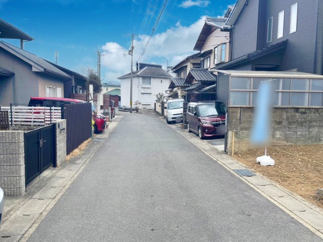 大原野北春日町　プランAの前面道路含む現地写真