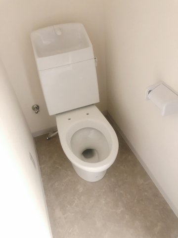 メゾンモンマルトル西古河のトイレ