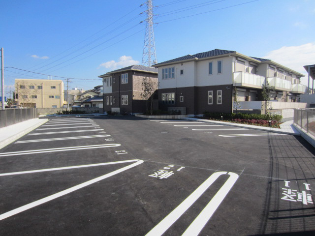 【駐車場】