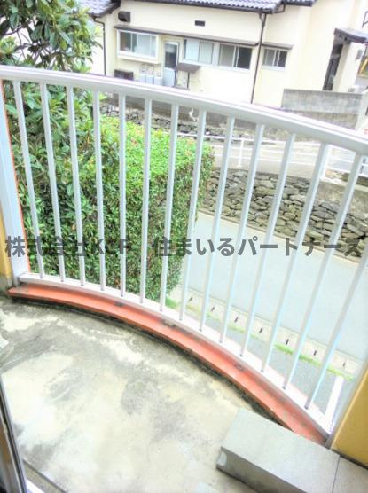 高良山ハイツのバルコニー|開放的で明るい空間を演出してくれるバルコニーです