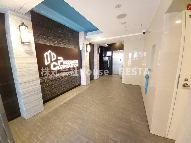 プレサンス神戸キュリオのエントランス