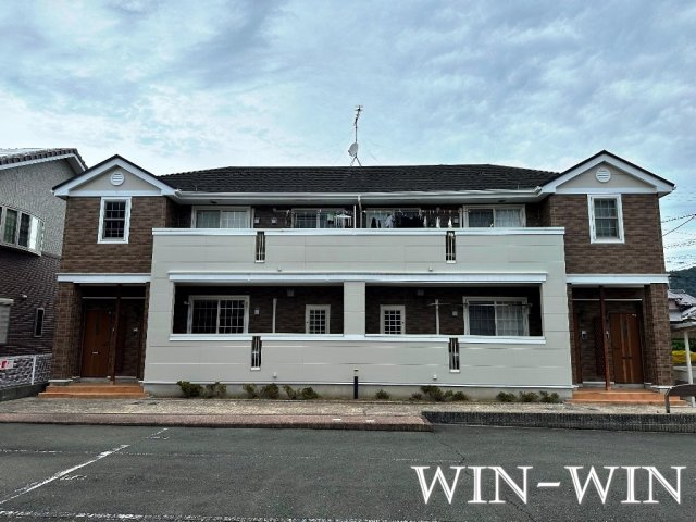 マーベラスの駐車場