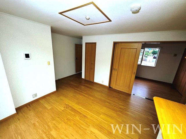 マーベラスの内装