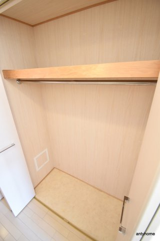 エスリード江坂公園　仲介手数料無料の収納