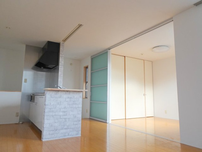 【キッチン】 | アーバンヒルズ　戸建　3ＬＤＫ | コンパクトなキッチンで掃除もラクラク