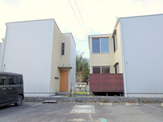 【駐車場】 | アーバンヒルズ　戸建　3ＬＤＫ | 車をお持ちの方に嬉しい駐車場付きの物件です
