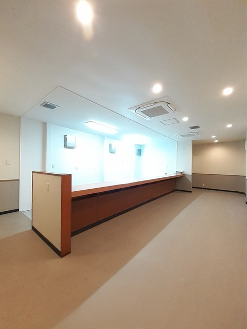 飯田町店舗の内装|現入居者の前の内装です。