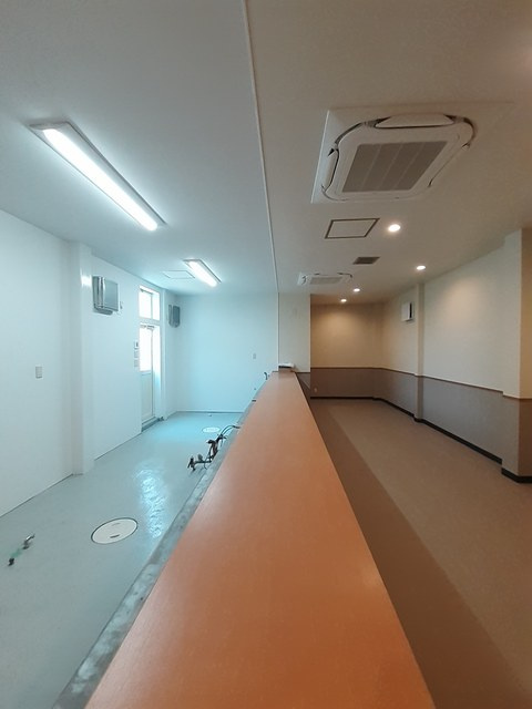 飯田町店舗の内装|現入居者の前の内装です。
