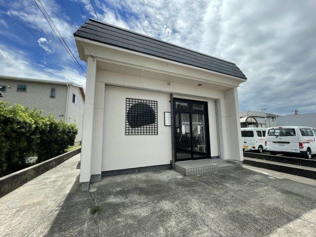 飯田町店舗のエントランス