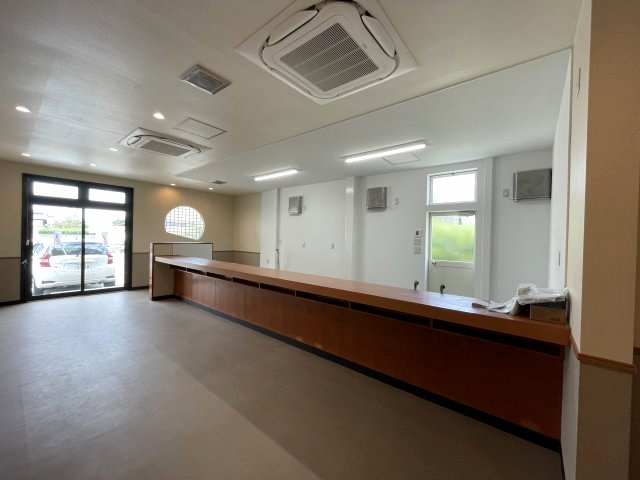 飯田町店舗の内装|現入居者の前の内装です。