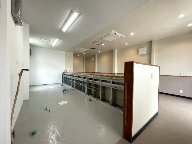 飯田町店舗の内装|現入居者の前の内装です。
