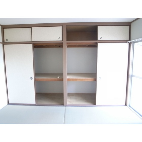 レジデンス花畑南の収納