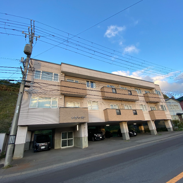 コーポハーバーの外観