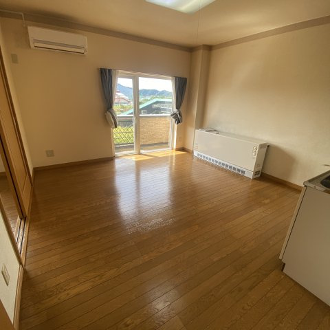 コーポハーバーの居間・リビング