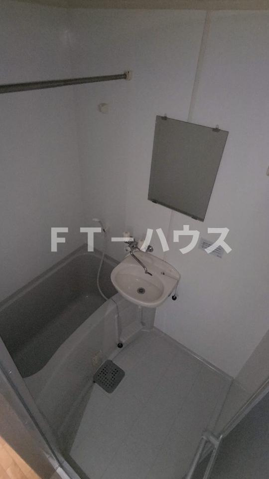 実籾フラッツの浴室