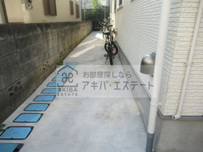 【その他共用部分】 | CERESIA神楽坂 | 同一仕様写真　駐輪場♪空いているスペースに停めれます☆