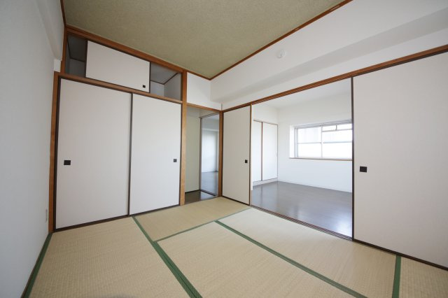 ワイズビルの和室