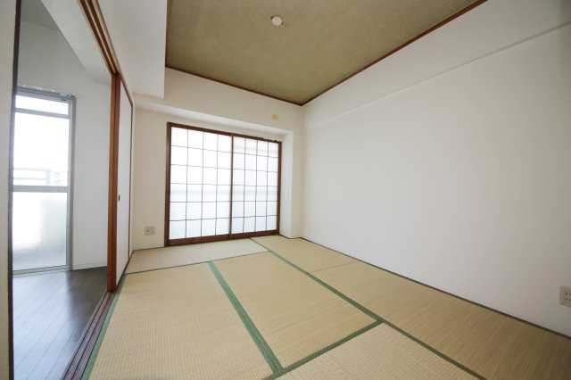 ワイズビルの和室