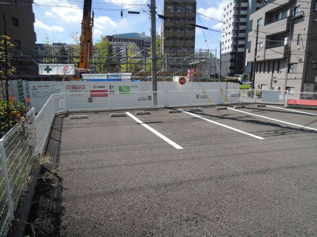 多摩市山王下１丁目の駐車場の駐車場