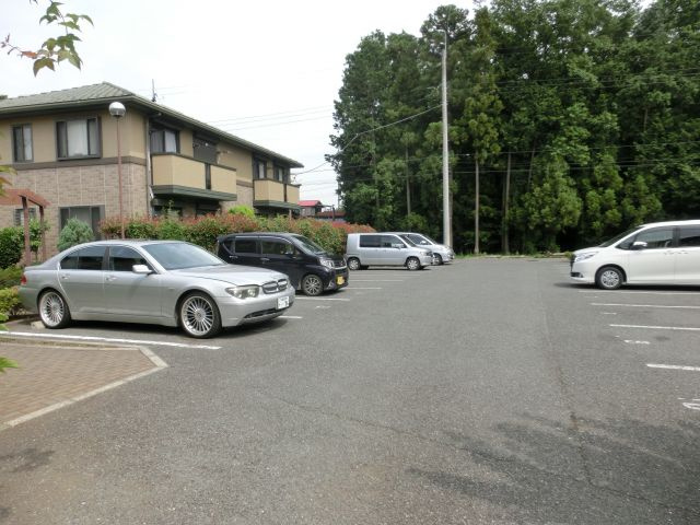 メイプルタウン川越的場の駐車場