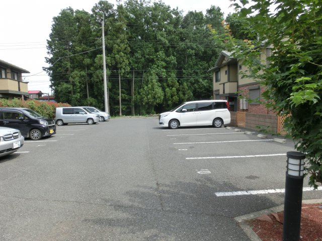 メイプルタウン川越的場の駐車場
