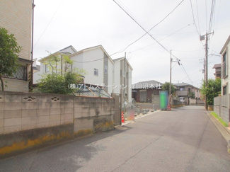 【前面道路含む現地写真】