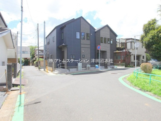 【前面道路含む現地写真】