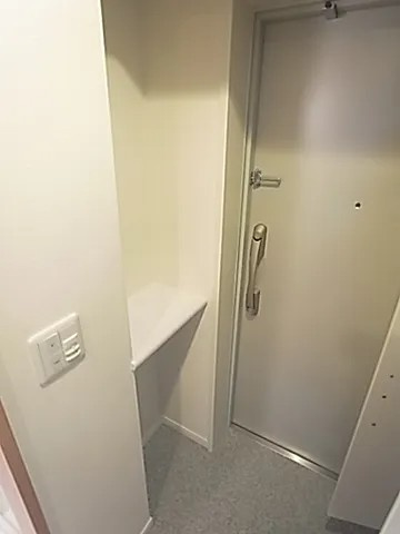 メゾンドバレーの玄関
