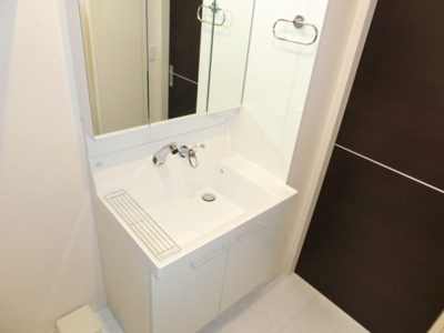 【独立洗面台】 | フォレスト サイト | 三面鏡付洗面化粧台