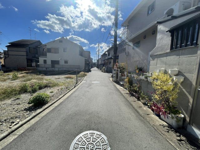 松尾東ノ口町1号地　建築条件付土地　プランAの前面道路含む現地写真