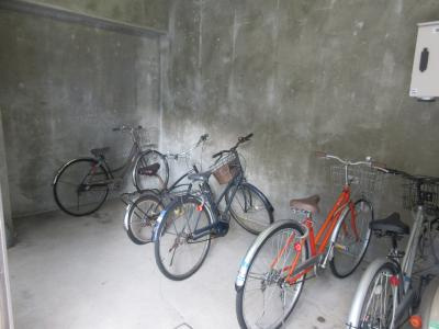 プラザ神泉苑の駐車場|駐輪場
