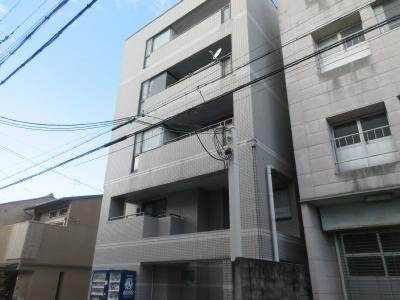 プラザ神泉苑の外観