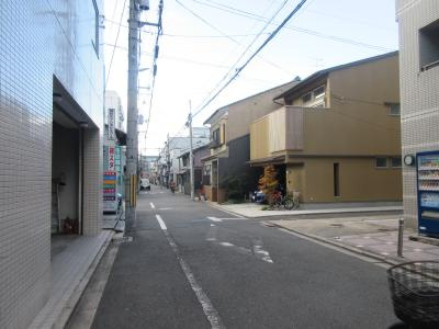 プラザ神泉苑の周辺|前面道路