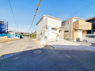 【前面道路含む現地写真】