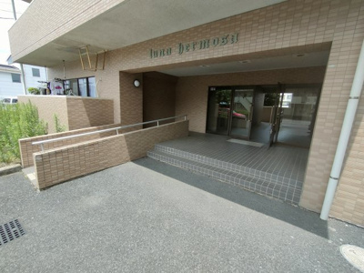 【エントランス】 | ルナエルモッサ | 毎日通るエントランスはこのようになっています