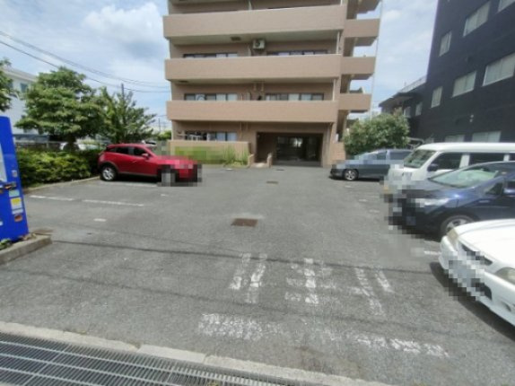 ルナエルモッサの駐車場|駐車場です