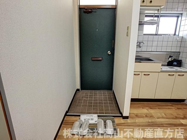 ステーションハイツⅡの玄関