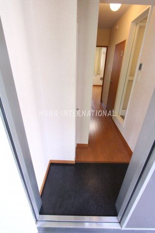 レオパレスアレグリーアの玄関