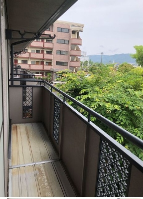 【バルコニー】