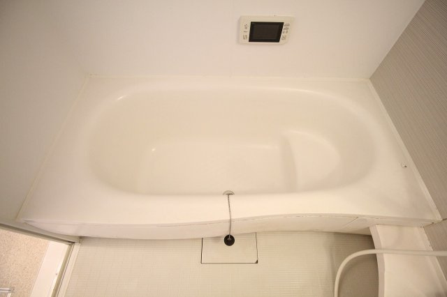 プラウド年見の浴室|落ち着いた空間のお風呂です