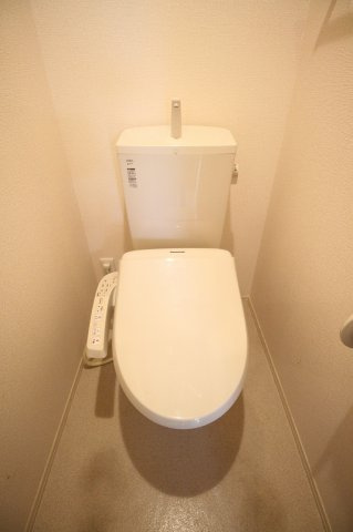 プラウド年見のトイレ|コンパクトで使いやすいトイレです