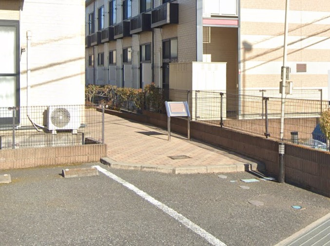 レオパレスラフィネのエントランス