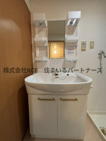 久留米市上津町の賃貸マンションの独立洗面台|独立洗面台で身支度をすべて済ませてしまいましょう