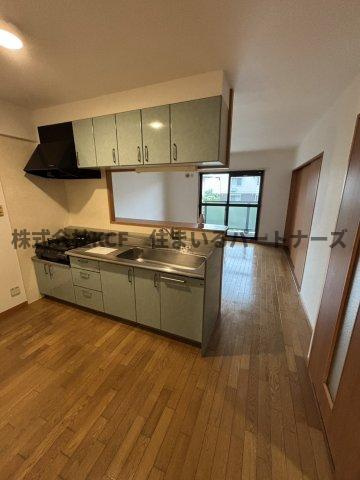 久留米市上津町の賃貸マンションのキッチン|お料理しやすいキッチンです