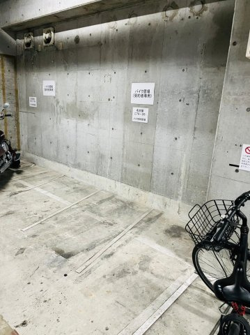 仲介手数料0円サンシャイン上前津の駐車場