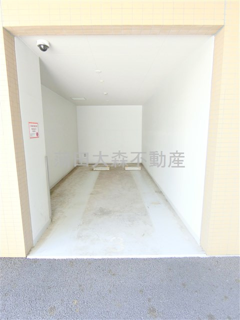 ディアレイシャス大森WESTの駐車場|敷地内平置き駐車場　空き状況等詳細はお問合せください。