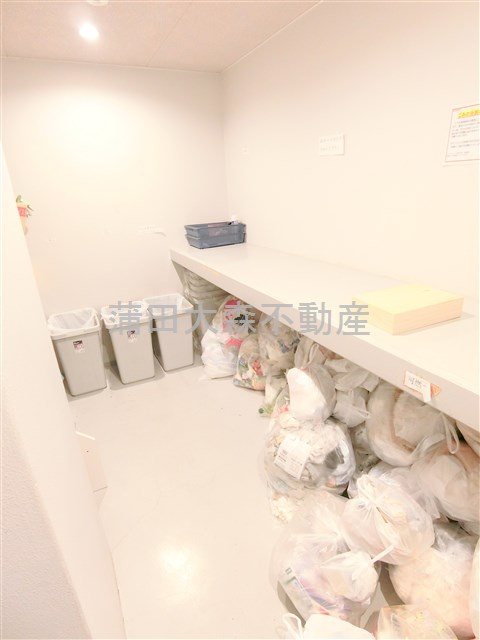 ディアレイシャス大森WESTのその他共用部分|曜日時間関係なくゴミ出し可能なゴミ捨て場！