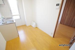 ＴＡＩＨＯクリスタルビル　仲介手数料無料の居間・リビング