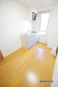 ＴＡＩＨＯクリスタルビル　仲介手数料無料の居間・リビング