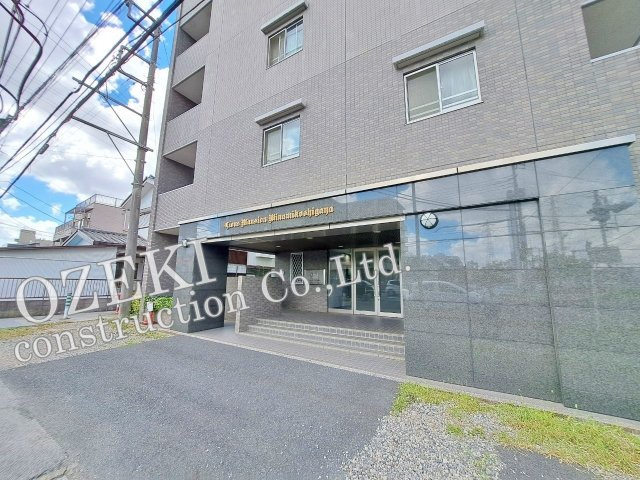 ライオンズマンション南越谷のエントランス